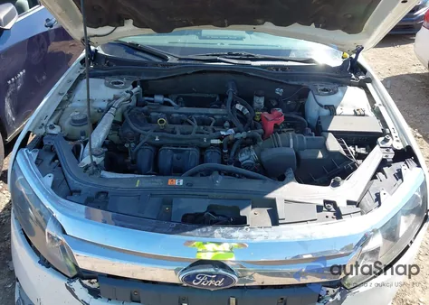 2011 Ford Fusion Se z USA, uszkodzony, nr VIN 3FAHP0HA5BR208279